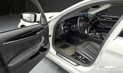 BMW 5-Series 2018 2.0 Автомат в Москве № 158736, миниатюра 8