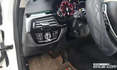 BMW 5-Series 2018 2.0 Автомат в Москве № 159241, миниатюра 8