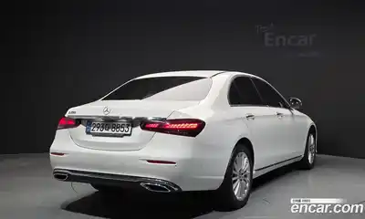 Mercedes-Benz E-Class 2022 2.0 Автомат в Москве № 160420, миниатюра 9