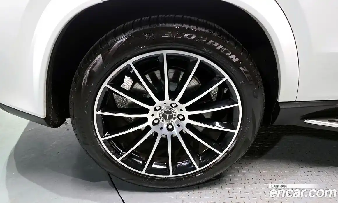 Mercedes-Benz GLE-Class 2023 3.0 Автомат в Москве № 160609, фото 15