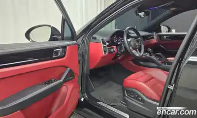 Porsche Cayenne 2023 3.0 Автомат в Москве № 165206, миниатюра 9