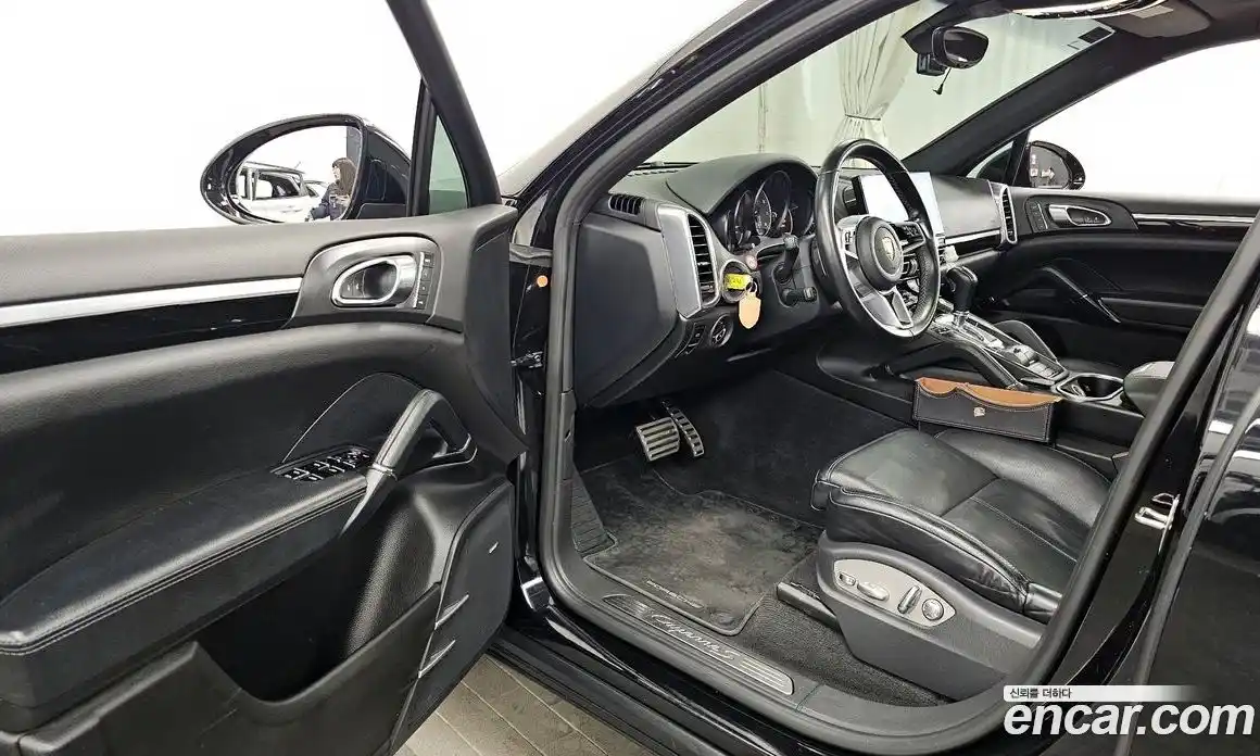 Porsche Cayenne 2015 3.6 Автомат в Москве № 165687, фото 13