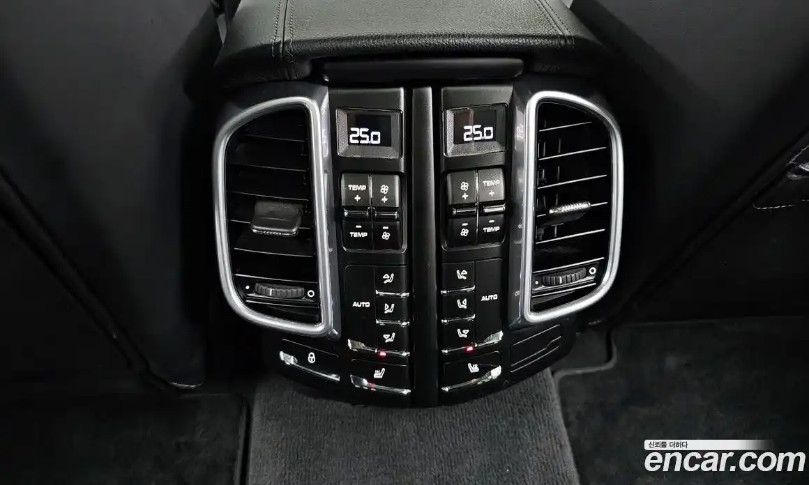 Porsche Cayenne 2015 3.6 Автомат в Москве № 165687, фото 15