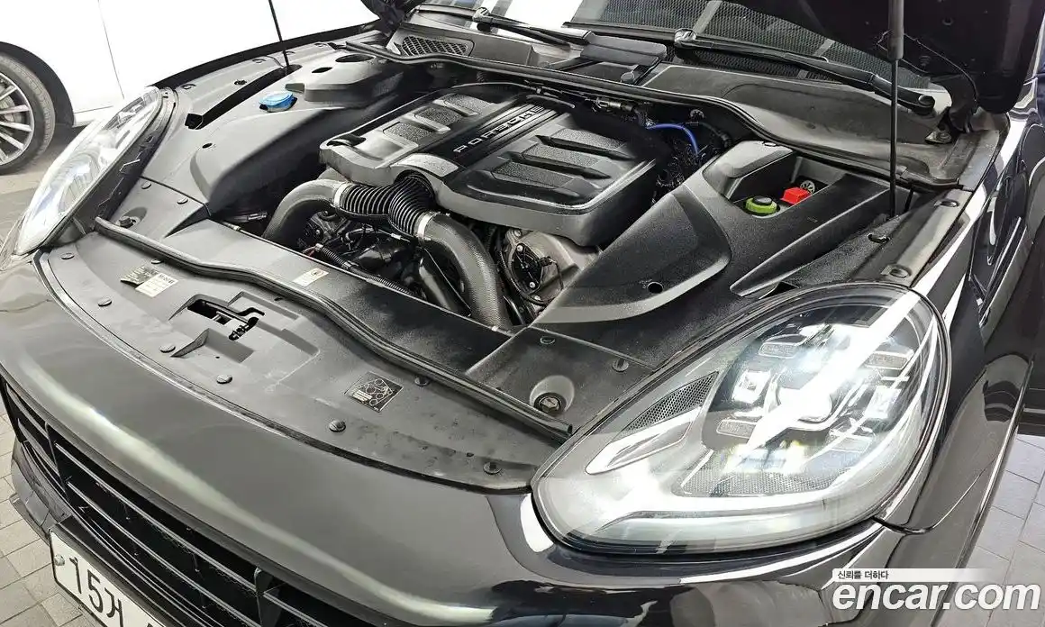 Porsche Cayenne 2015 3.6 Автомат в Москве № 165687, фото 18