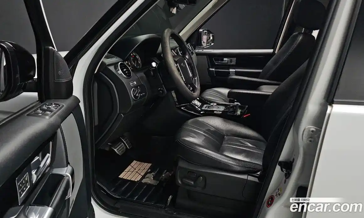 Land Rover Discovery 2015 3.0 Автомат в Москве № 166468, фото 17