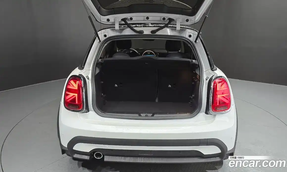 Mini Cooper 2024 1.5 Автомат в Москве № 167001, фото 11