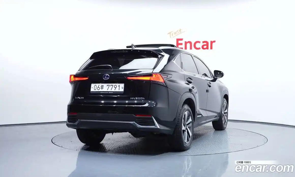 Lexus NX 2018 2.5 Автомат в Москве № 168142, фото 15