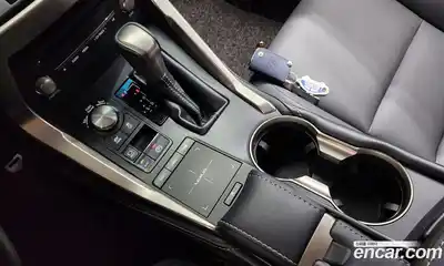 Lexus NX 2018 2.5 Автомат в Москве № 168142, миниатюра 3