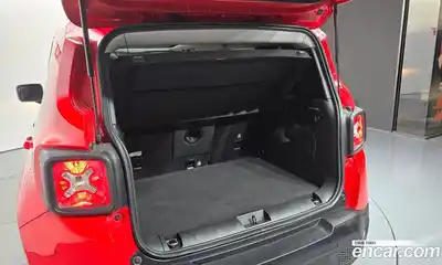 Jeep Renegade 2022 1.3 Автомат в Москве № 169451, миниатюра 10