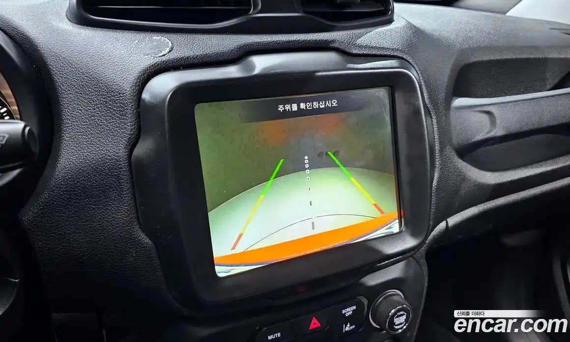 Jeep Renegade 2018 2.0 Автомат в Москве № 169857, фото 9