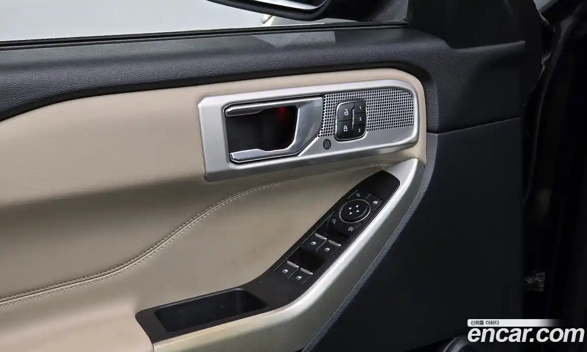 Ford Explorer 2020 2.3 Автомат в Москве № 170930, фото 3