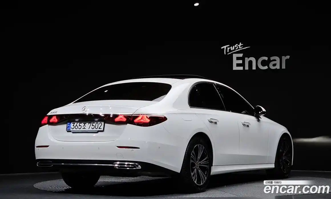 Mercedes-Benz E-Class 2024 2.0 Автомат в Москве № 179358, фото 3