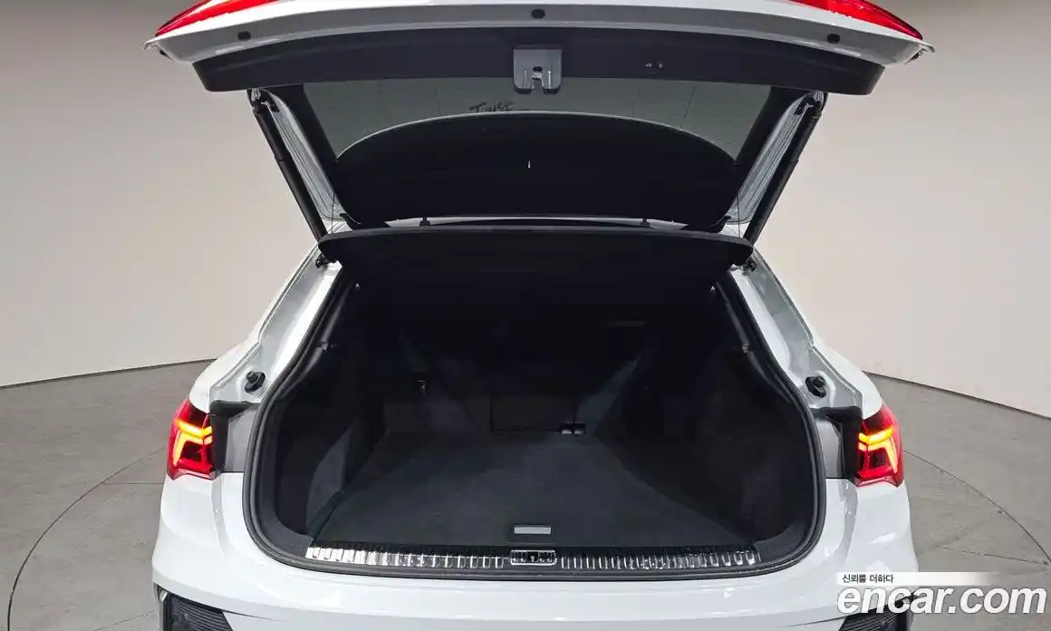 Audi Q3 2022 2.0 Автомат в Москве № 187651, фото 17