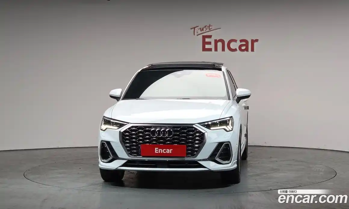 Audi Q3 2022 2.0 Автомат в Москве № 187651, фото 3