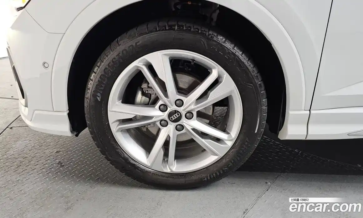 Audi Q3 2022 2.0 Автомат в Москве № 187651, фото 5