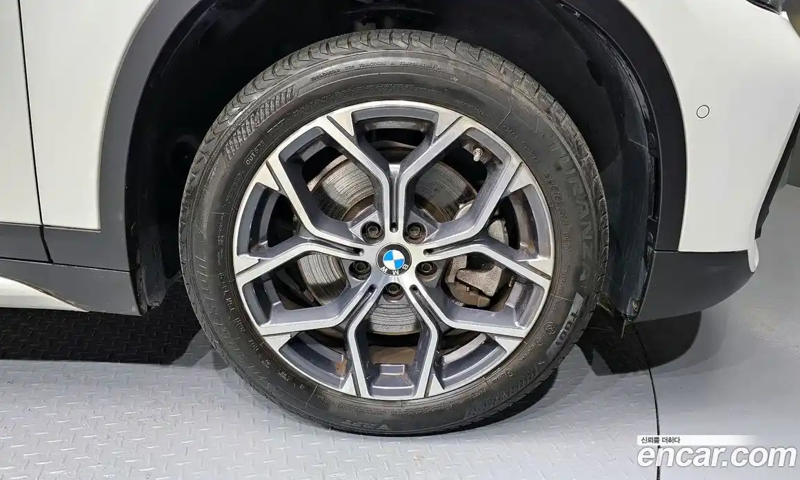 BMW X1 2022 2.0 Автомат в Москве № 188018, фото 14