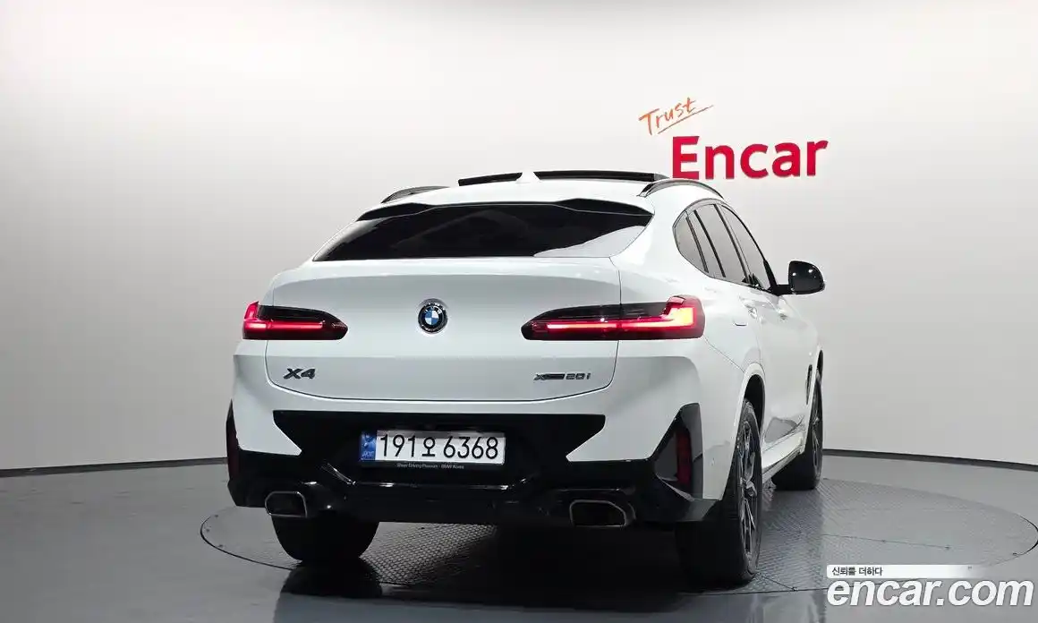 BMW X4 2023 2.0 Автомат в Москве № 189083, фото 1