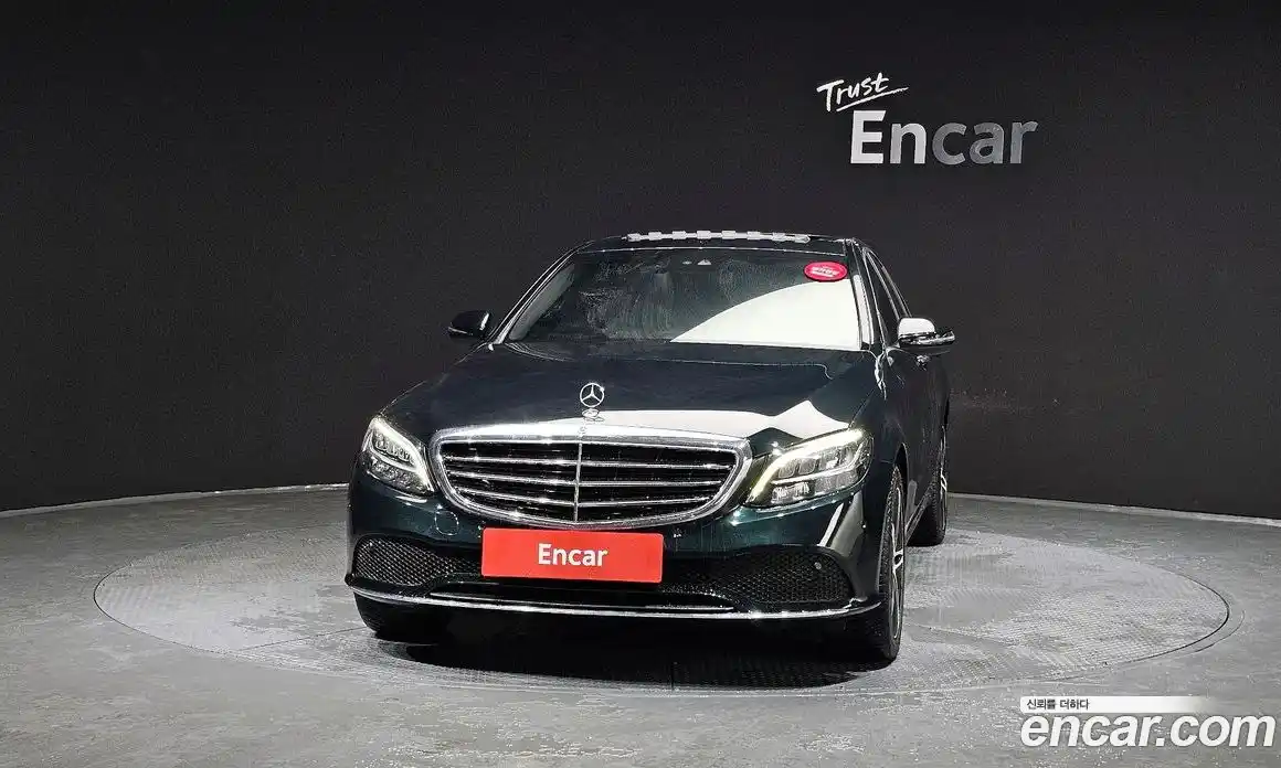 Mercedes-Benz C-Class 2019 1.9 Автомат в Москве № 194108, фото 1