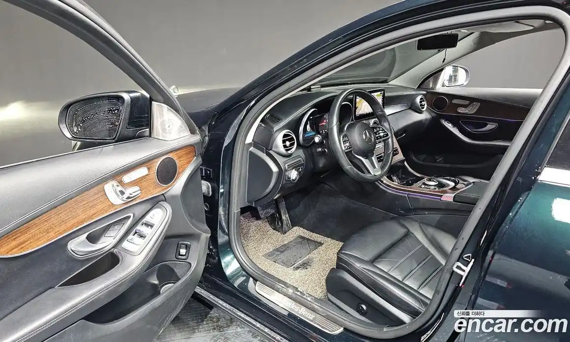 Mercedes-Benz C-Class 2019 1.9 Автомат в Москве № 194108, фото 19