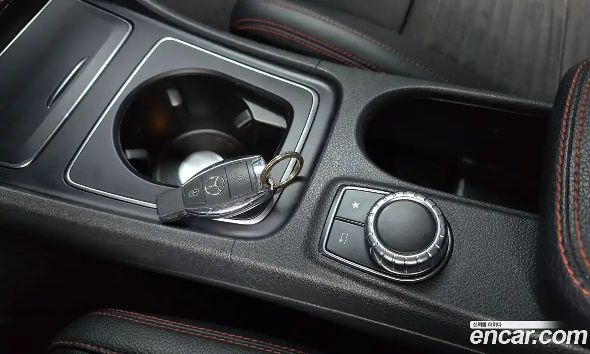 Mercedes-Benz A-Class 2018 1.6 Автомат в Москве № 194761, фото 14