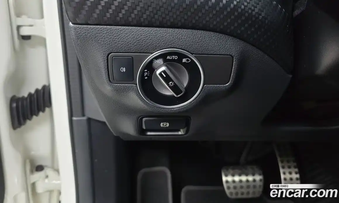 Mercedes-Benz A-Class 2018 1.6 Автомат в Москве № 194761, фото 17