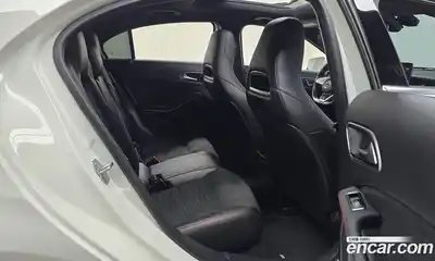 Mercedes-Benz A-Class 2018 1.6 Автомат в Москве № 194761, миниатюра 5