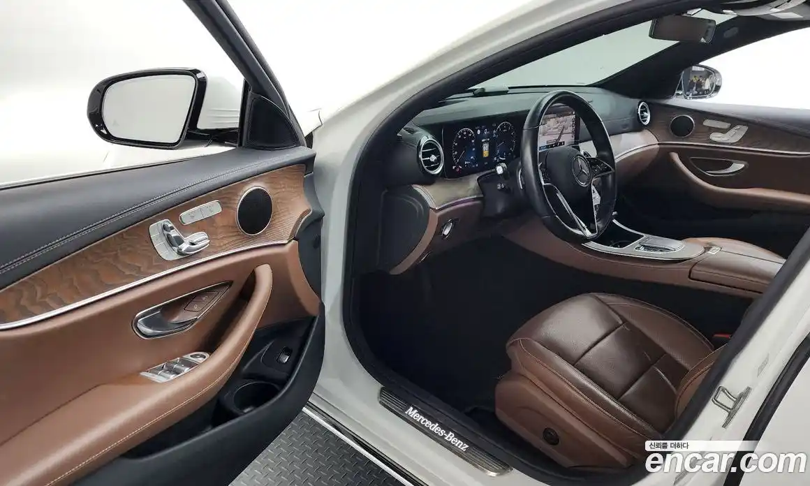 Mercedes-Benz E-Class 2022 2.0 Автомат в Москве № 195050, фото 16