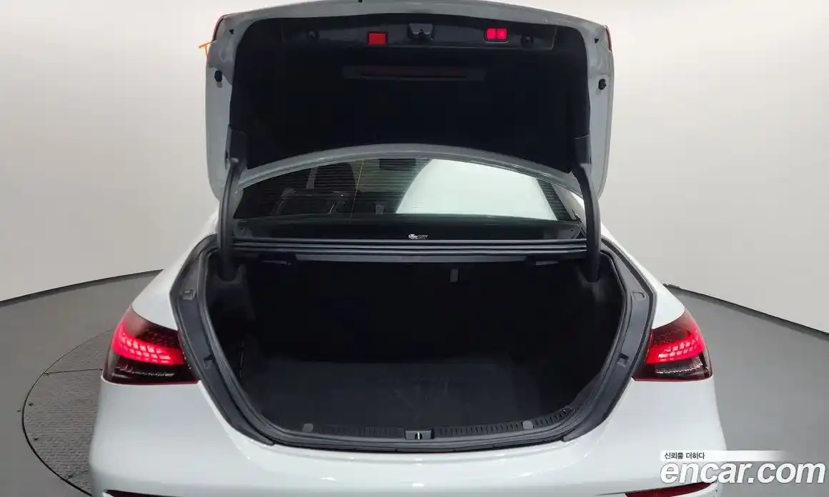 Mercedes-Benz E-Class 2022 2.0 Автомат в Москве № 195050, фото 8