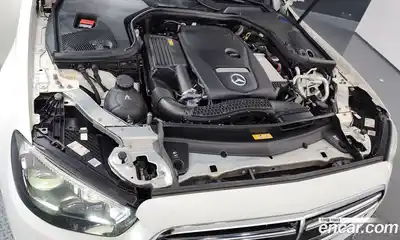 Mercedes-Benz E-Class 2022 2.0 Автомат в Москве № 195050, миниатюра 9