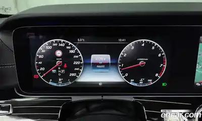 Mercedes-Benz E-Class 2017 3.0 Автомат в Москве № 195662, миниатюра 5