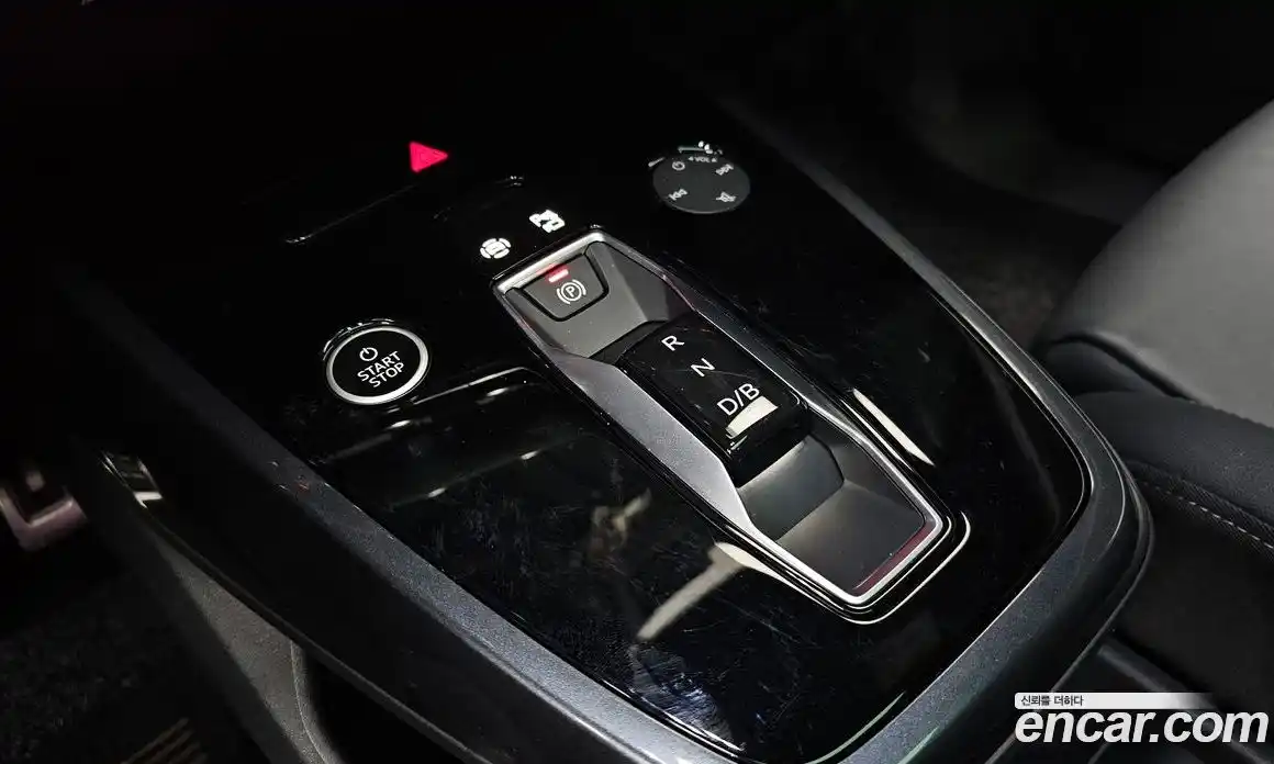 Audi Q4 e-tron 2024 0.2 Автомат в Москве № 196043, фото 16