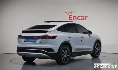 Audi Q4 e-tron 2024 0.2 Автомат в Москве № 196043, миниатюра 5