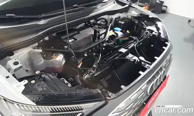 Audi Q4 e-tron 2024 0.2 Автомат в Москве № 196043, миниатюра 6