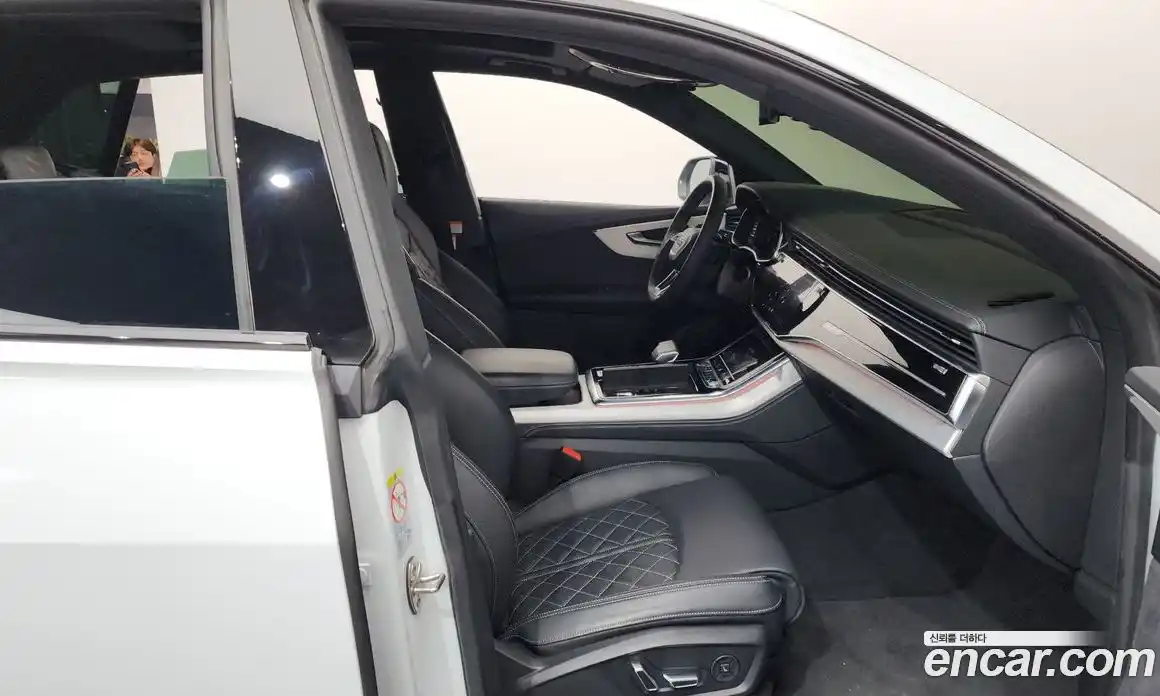 Audi Q8 2023 3.0 Автомат в Москве № 196062, фото 19