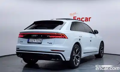 Audi Q8 2023 3.0 Автомат в Москве № 196062, миниатюра 4