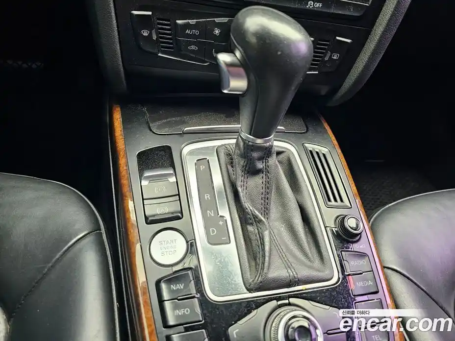 Audi A4 2011 2.0 Автомат в Москве № 196908, фото 9