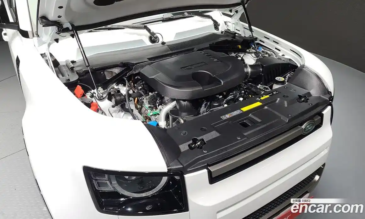 Land Rover Defender 2025 3.0 Автомат в Москве № 198067, фото 4