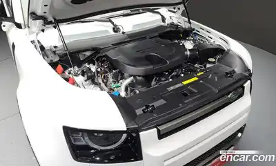 Land Rover Defender 2025 3.0 Автомат в Москве № 198067, миниатюра 4