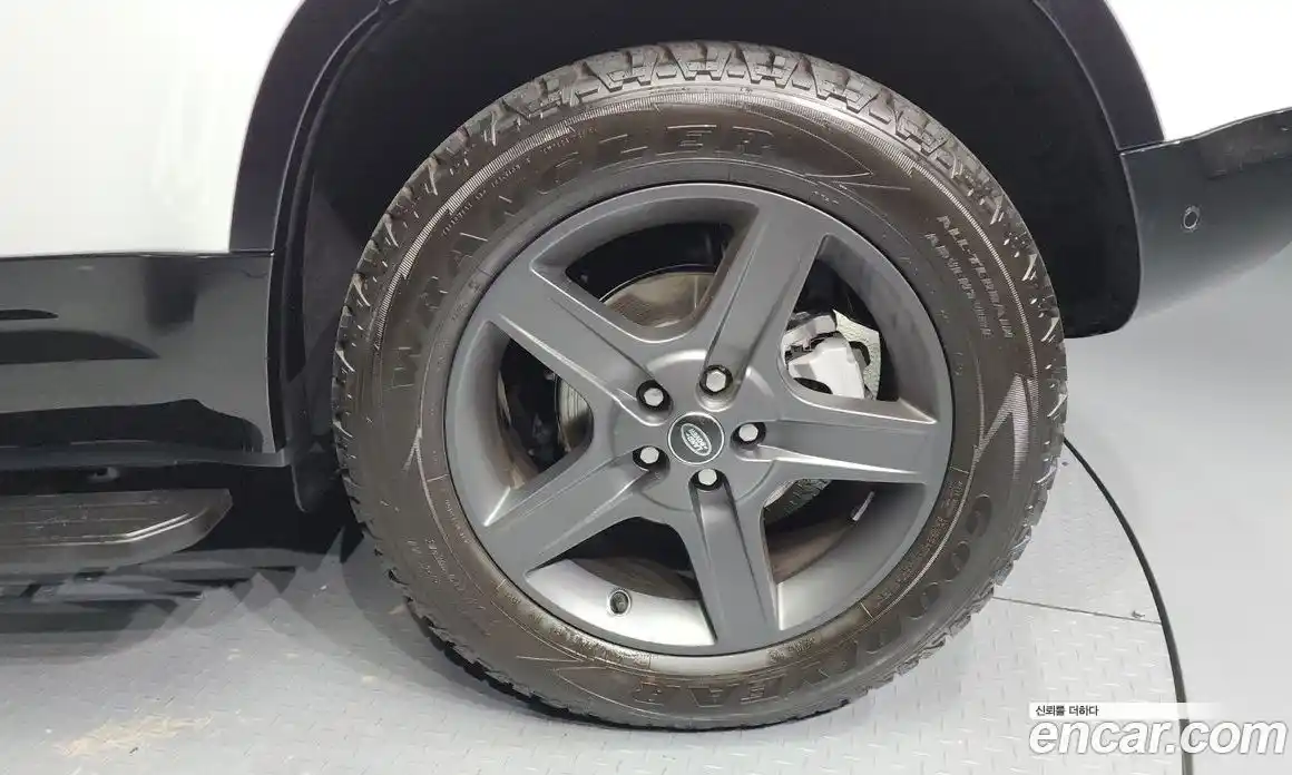 Land Rover Defender 2025 3.0 Автомат в Москве № 198067, фото 9