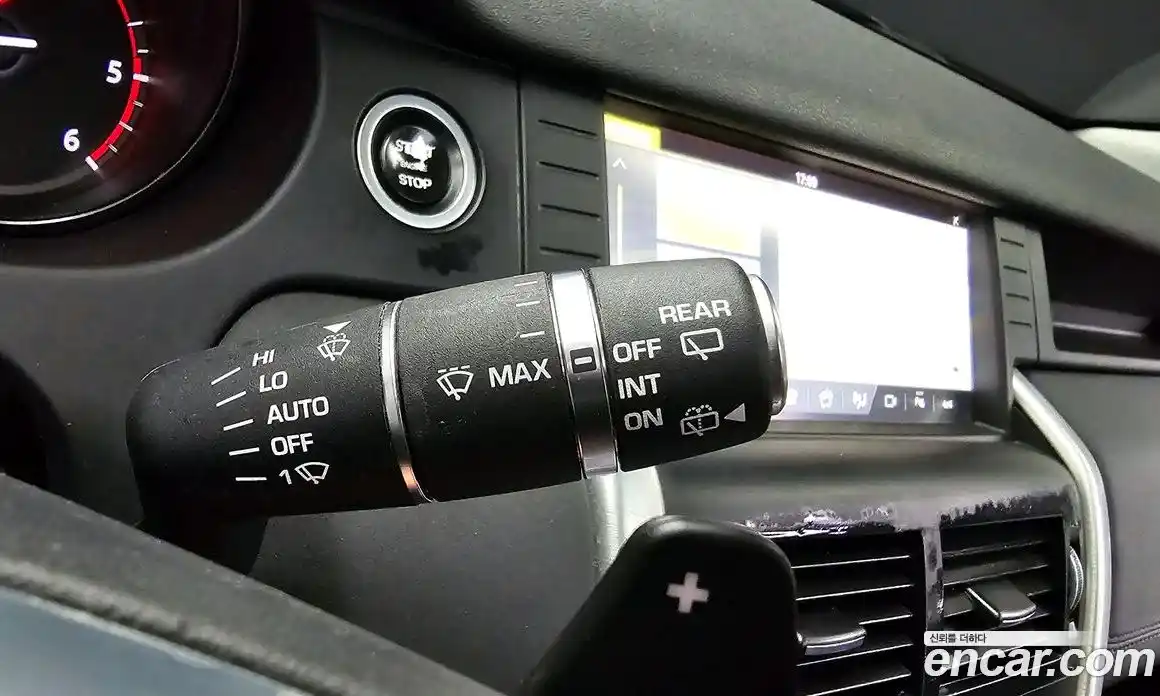 Land Rover Discovery Sport 2017 2.0 Автомат в Москве № 198295, фото 15