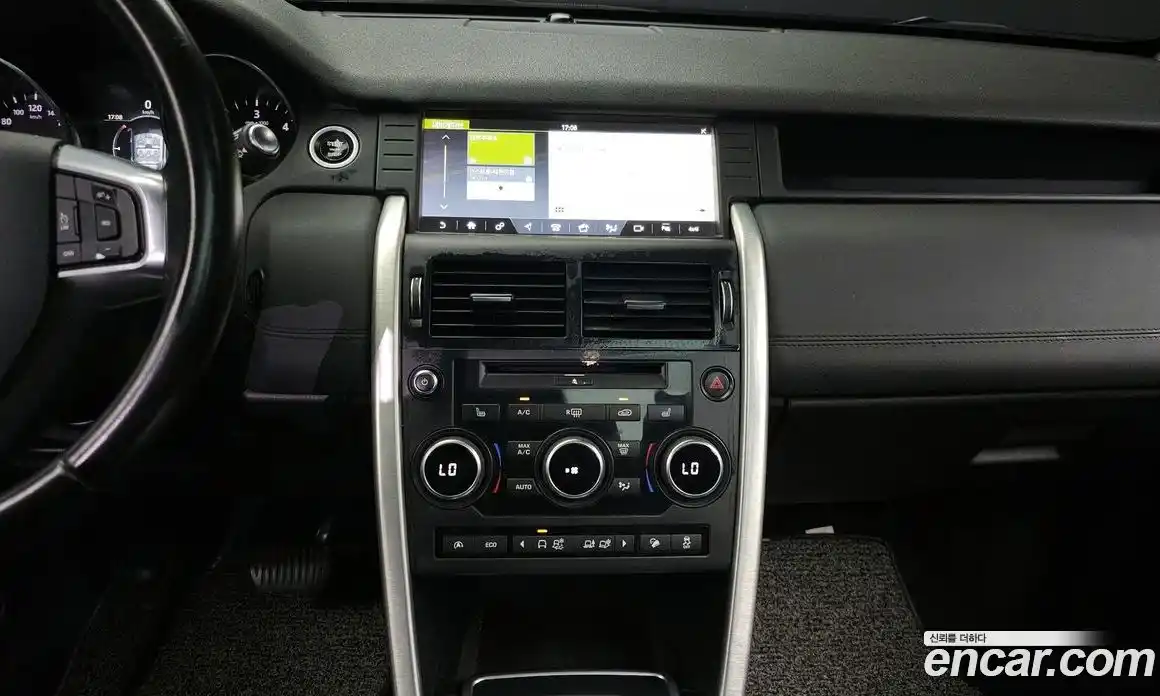 Land Rover Discovery Sport 2017 2.0 Автомат в Москве № 198295, фото 17