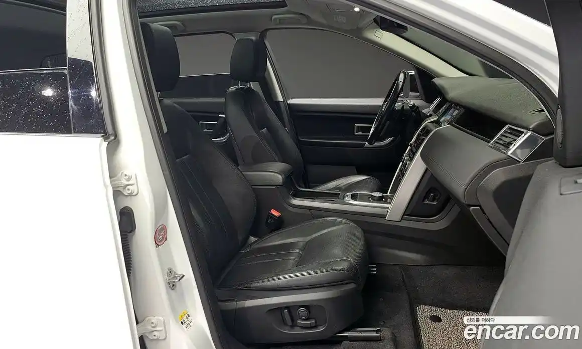 Land Rover Discovery Sport 2017 2.0 Автомат в Москве № 198295, фото 19