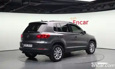 Volkswagen Tiguan 2016 2.0 Автомат в Москве № 199176, миниатюра 11