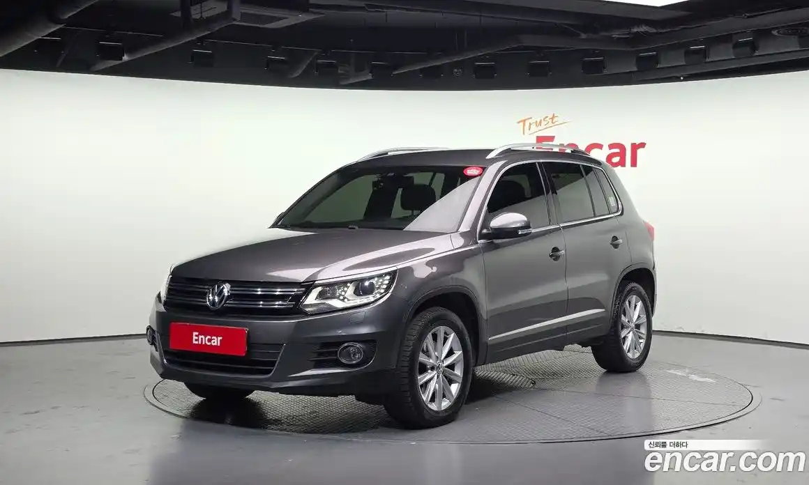 Volkswagen Tiguan 2016 2.0 Автомат в Москве № 199176, фото 3