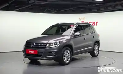 Volkswagen Tiguan 2016 2.0 Автомат в Москве № 199176, миниатюра 3