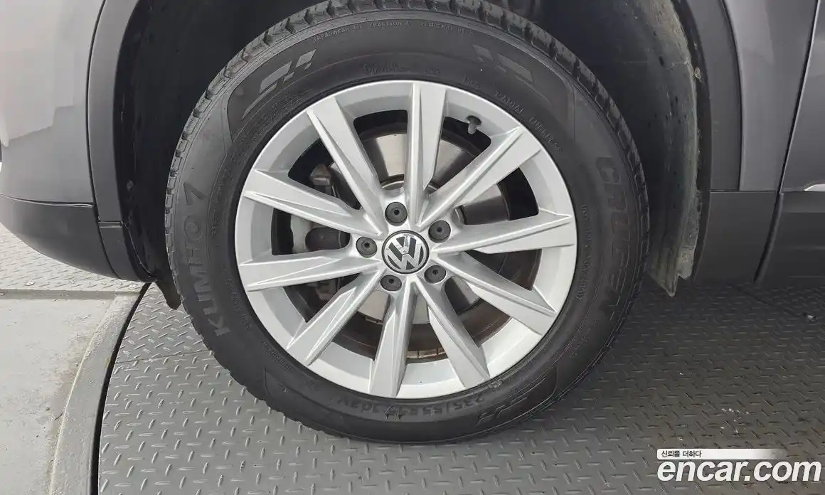 Volkswagen Tiguan 2016 2.0 Автомат в Москве № 199176, фото 5