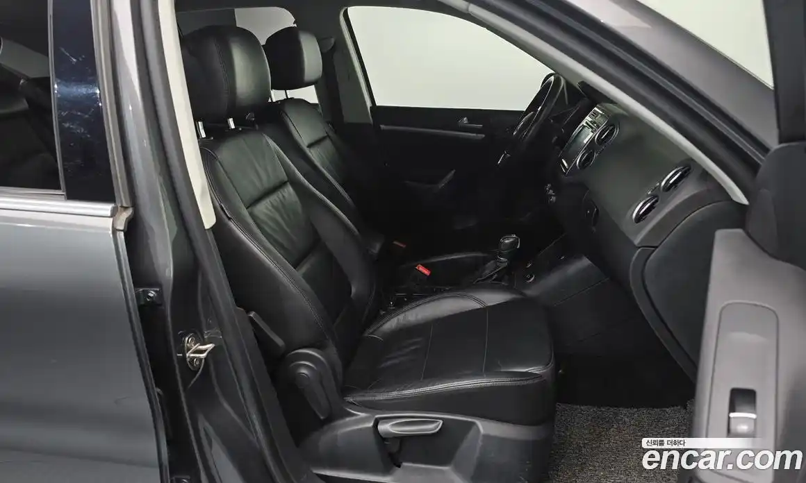 Volkswagen Tiguan 2016 2.0 Автомат в Москве № 199176, фото 7