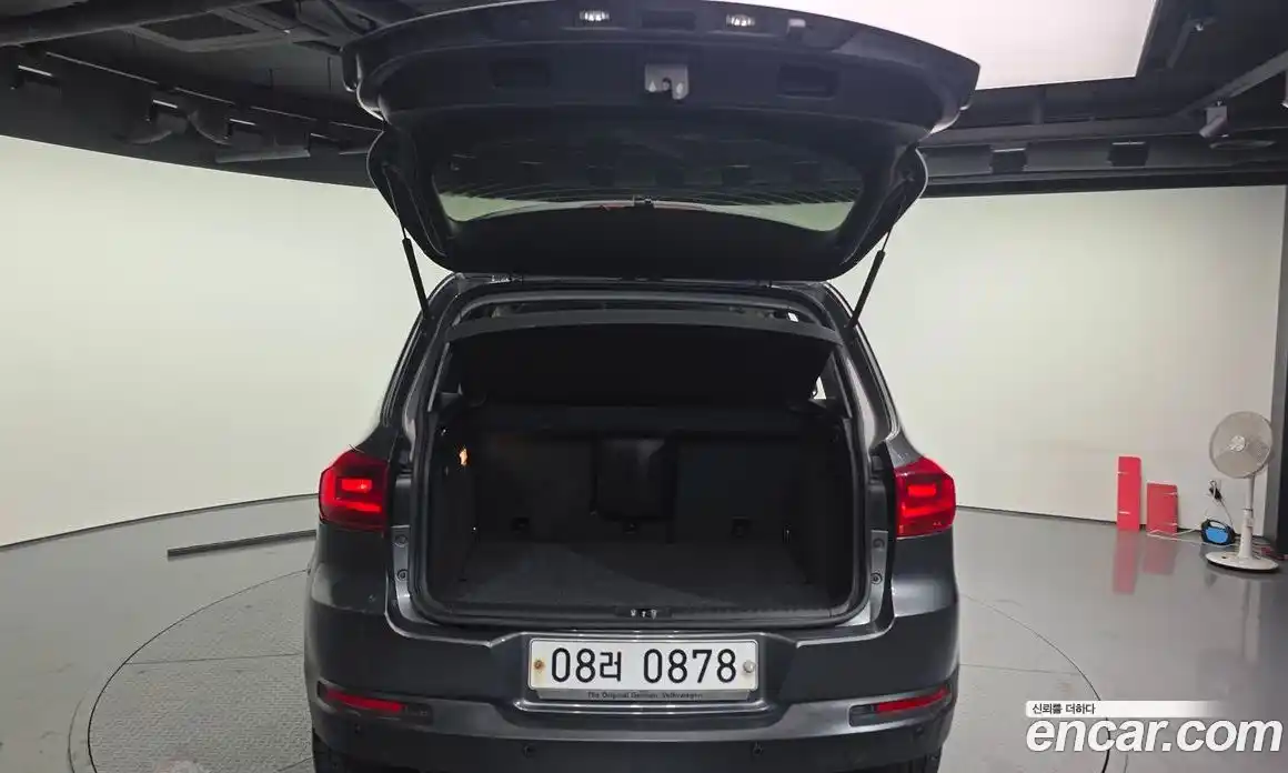 Volkswagen Tiguan 2016 2.0 Автомат в Москве № 199176, фото 9