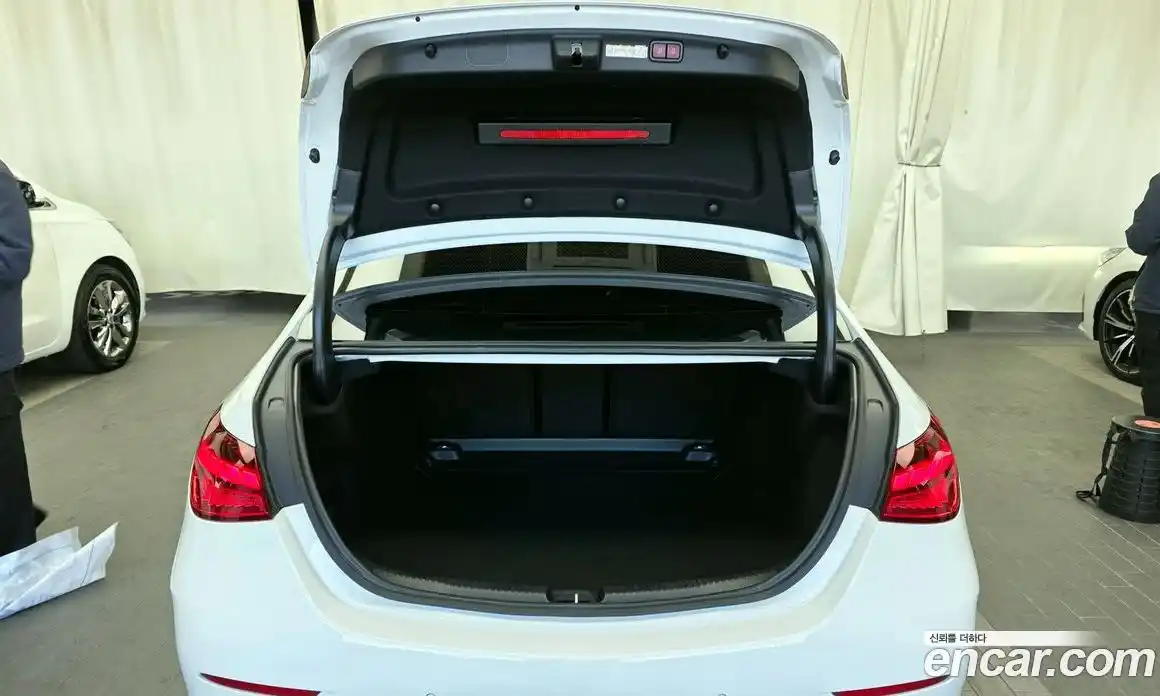 Mercedes-Benz C-Class 2025 2.0 Автомат в Москве № 203779, фото 15