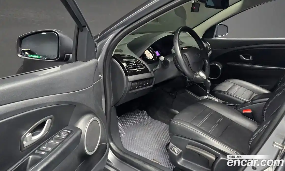 Renault SM3 2016 1.6 Автомат в Москве № 205941, фото 14